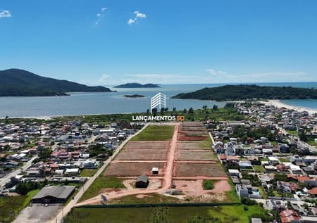 Terreno no bairro Praia do Sonho em Palhoça - Cód. 1661