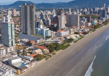 Apartamento no bairro Balneário Perequê em Porto Belo - Cód. 1539