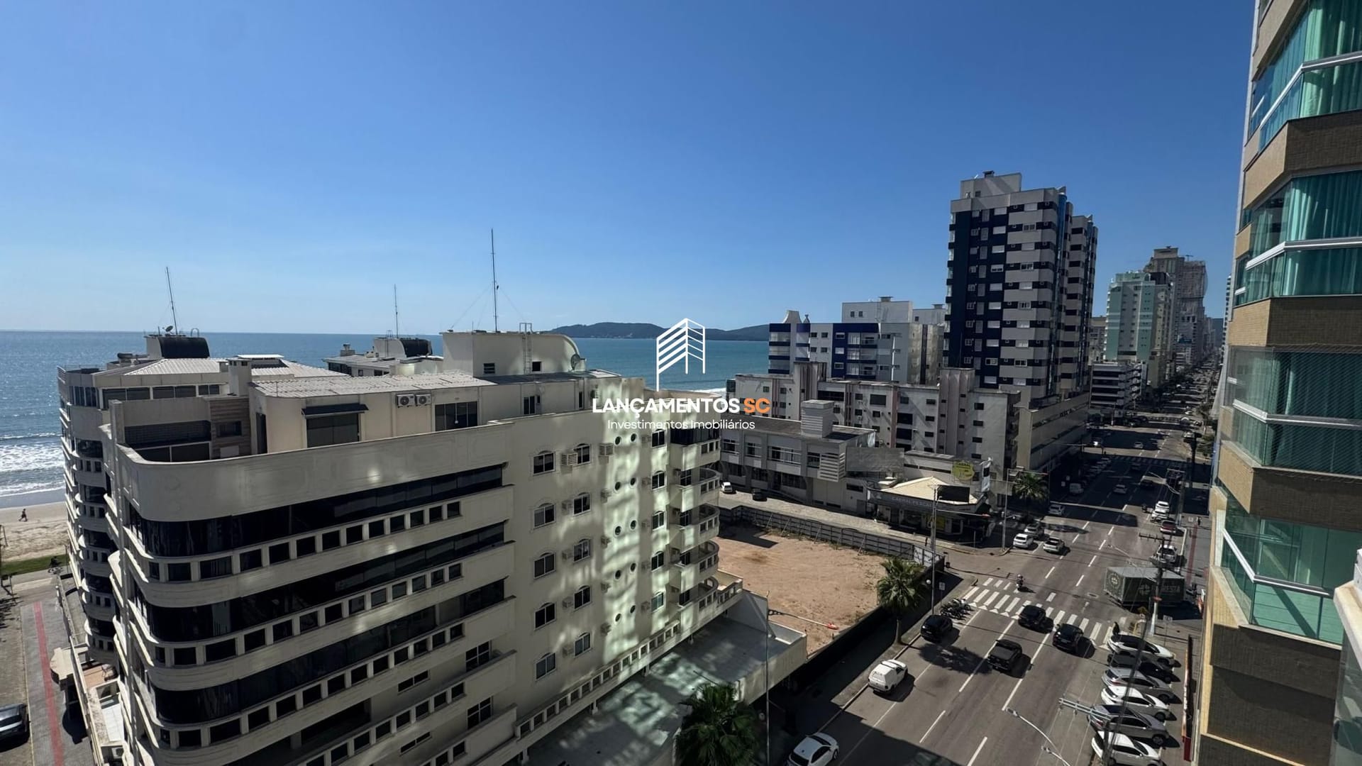 Apartamento no bairro Meia Praia em Itapema - Cód. 1626