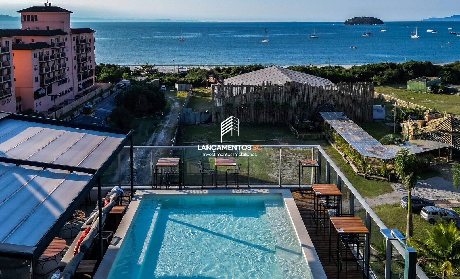 Apartamento no bairro Jurerê em Florianópolis - Cód. 1653