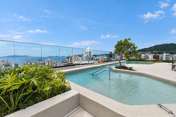 Apartamento no bairro Centro em Florianópolis - Cód. 1989