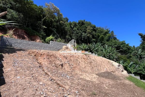 Terreno no bairro Forquilhinha em São José - Cód. 1638