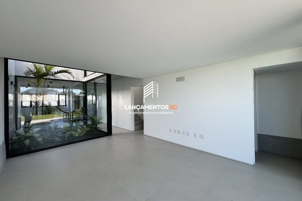 Casa no bairro Ingleses do Rio Vermelho em Florianópolis - Cód. 1408
