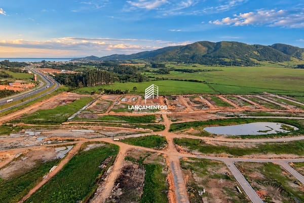 Terreno Comercial no bairro Ponta das Laranjeiras em Pescaria Brava - Cód. 1780
