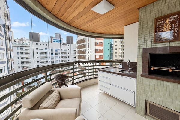 Apartamento no bairro Centro em Florianópolis - Cód. 2039
