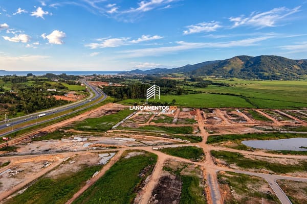 Terreno Comercial no bairro Ponta das Laranjeiras em Pescaria Brava - Cód. 1782