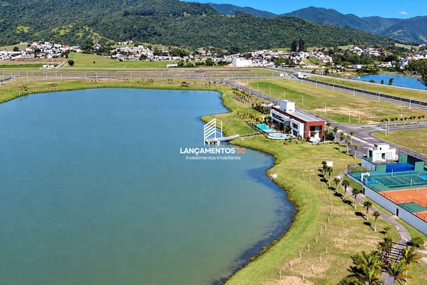 Condomínio Residencial e Aeronáutico Fly Ville