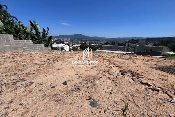 Terreno no bairro Forquilhinha em São José - Cód. 1638