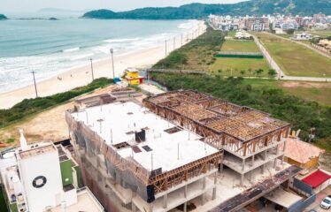 Lançamento na quadra do mar em Gov. Celso Ramos/SC