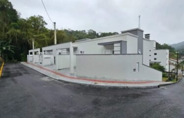 Casa nova, pronta para morar em Brusque/SC