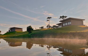 Casa em condomínio de alto padrão em Rancho Queimado