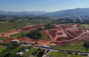 Terreno em Condomínio Fechado, Villa Imperatriz, Santo Amaro da Imperatriz.