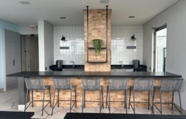 Apartamento Garden, decorado e mobiliado no Estreito