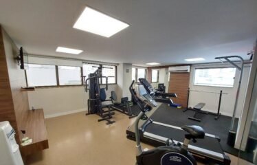 Apartamento semimobiliado no Estreito