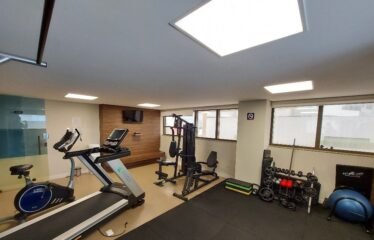 Apartamento semimobiliado no Estreito
