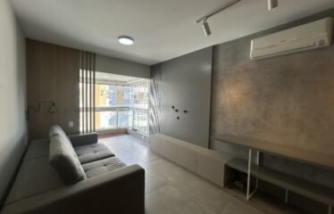 Amplo apartamento, semimobiliado no Itacorubi