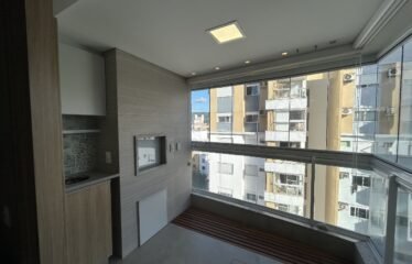 Amplo apartamento, semimobiliado no Itacorubi