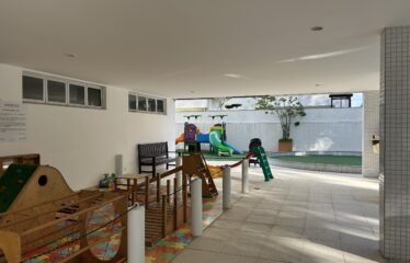 Amplo apartamento, semimobiliado no Itacorubi